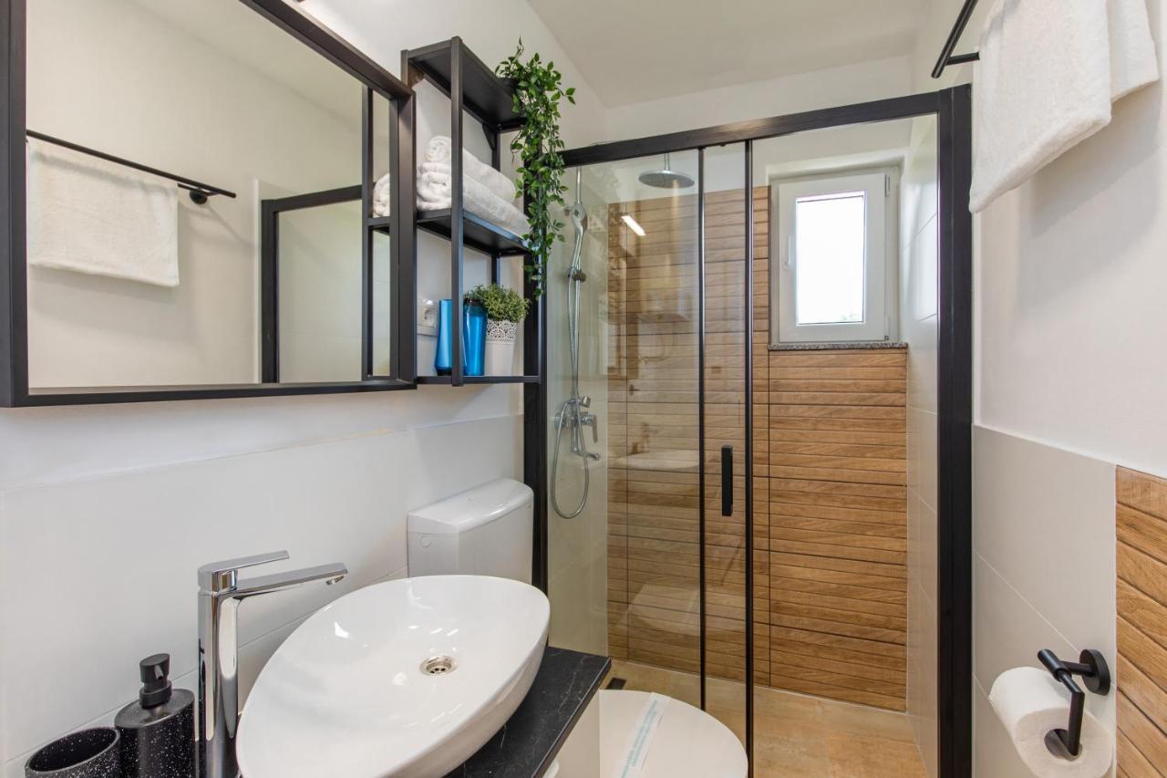 Apartment Dida I Mara Малинска Экстерьер фото