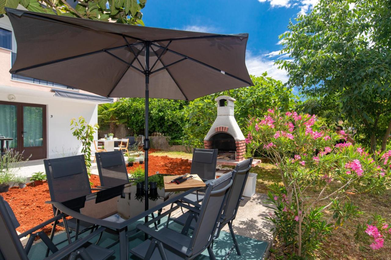 Apartment Dida I Mara Малинска Экстерьер фото