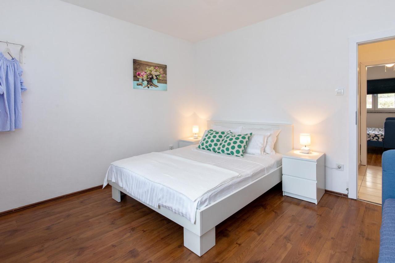 Apartment Dida I Mara Малинска Экстерьер фото