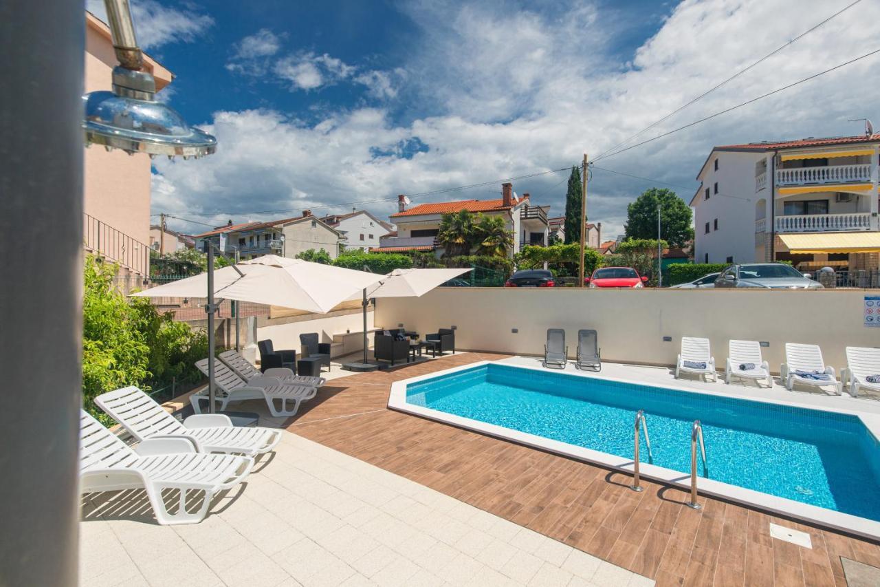 Apartment Dida I Mara Малинска Экстерьер фото