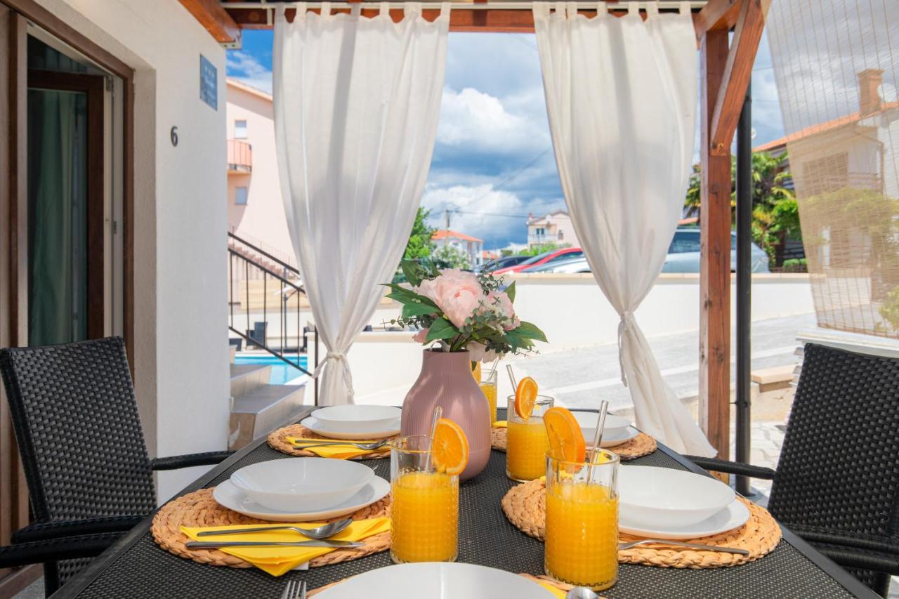 Apartment Dida I Mara Малинска Экстерьер фото